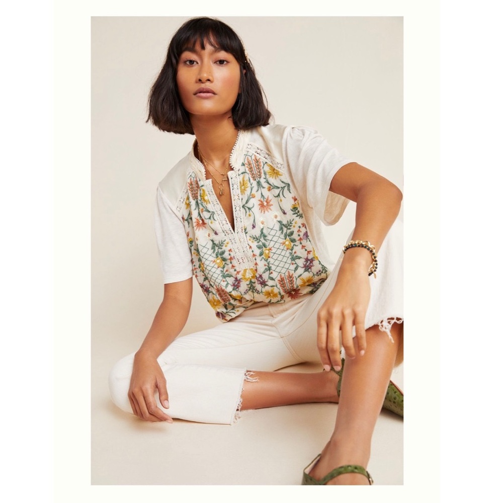 🍃 NWT Anthropologie Embroidered Floral Top 🍃